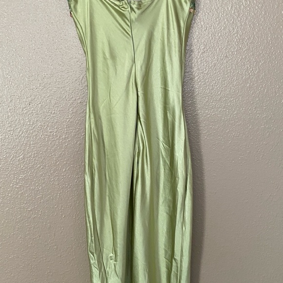 Princess Polly Kenzi Maxi dress, size US 2, new with tags, never worn - Picture 4 of 4